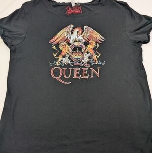 Queen Official Merch Black Tee Shirt Size Medium